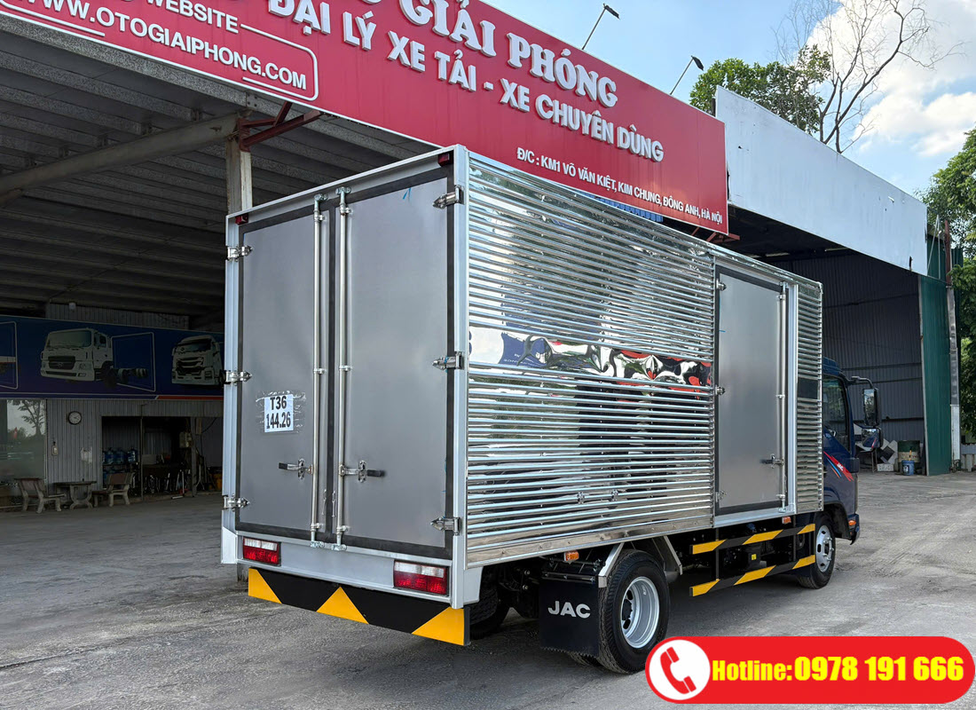 không gian thùng kín JAC N250S PRO