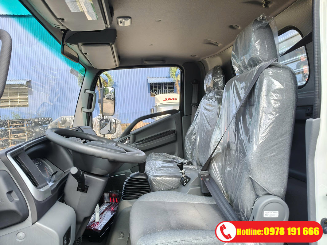 Nội Thất Xe tải JAC N350SL E5 Thùng Bạt 6m2
